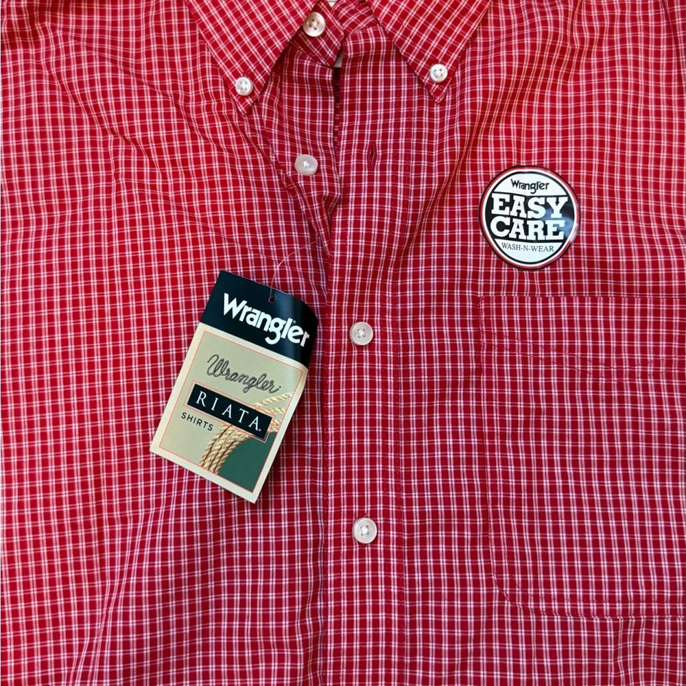 Wrangler Red Gingham Short-Sleeve Button-Down Shirt, M - Picture 2 of 4